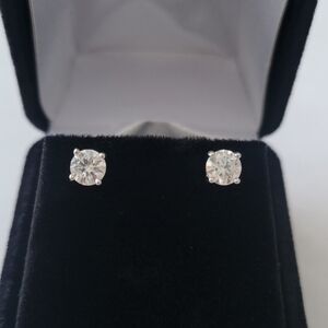 Elegant 1ct Certified Moissanite Silver Stud Earrings